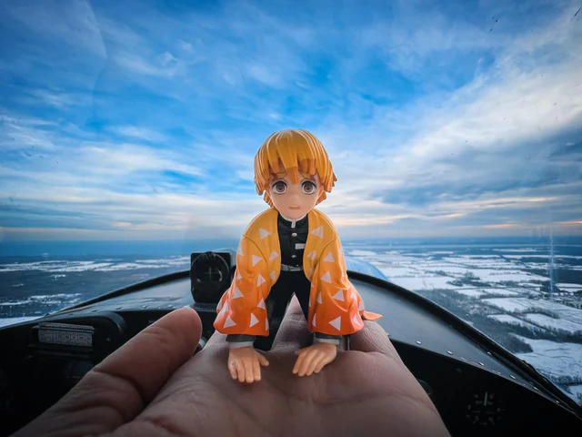 Demon-Slayer-Megahouse-Palmate-Figure-Zenitsu-3